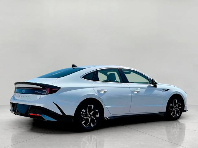 2025 Hyundai SONATA Vehicle Photo in Green Bay, WI 54304