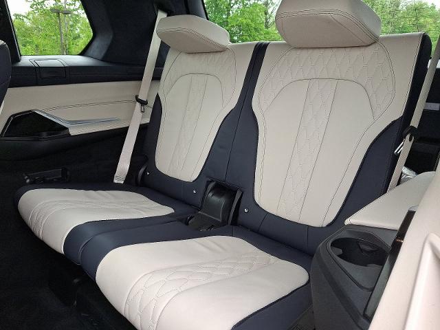 2022 BMW X7 Vehicle Photo in TREVOSE, PA 19053-4984