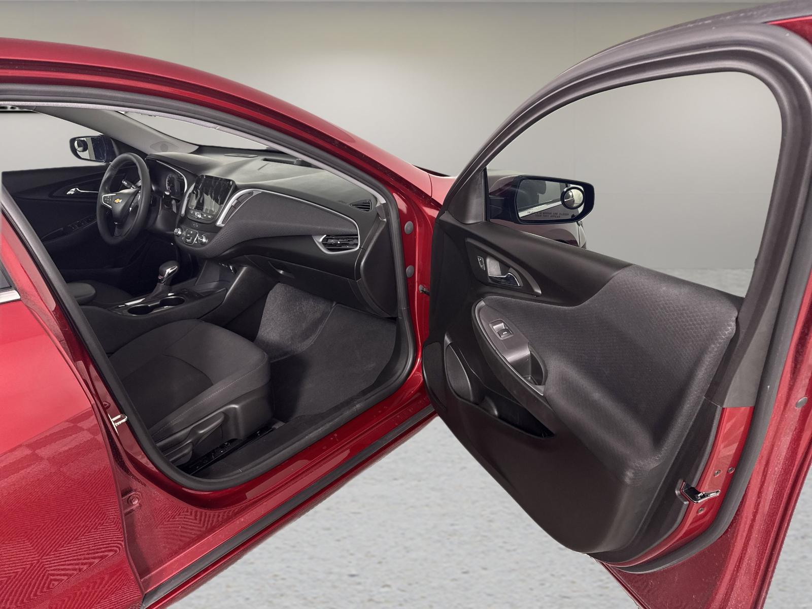 2023 Chevrolet Malibu Vehicle Photo in GEORGETOWN, TX 78626-7508
