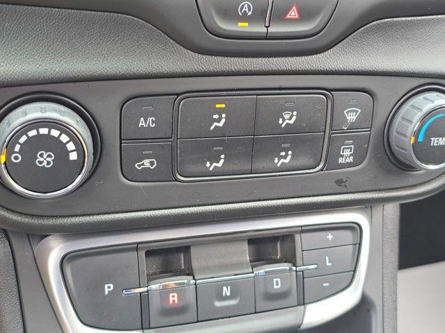 2024 GMC Terrain Vehicle Photo in Pleasant Hills, PA 15236
