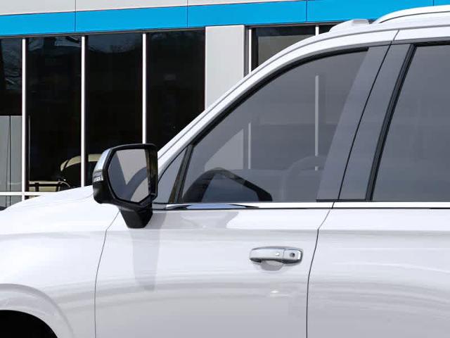 2025 Chevrolet Tahoe Vehicle Photo in MOON TOWNSHIP, PA 15108-2571