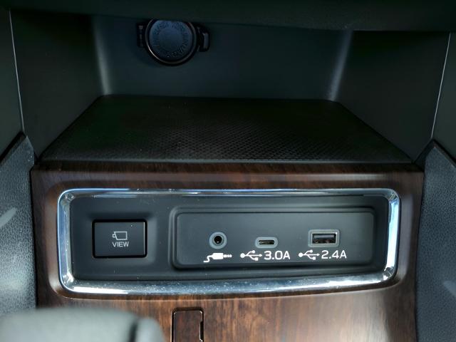 2025 Subaru Ascent Vehicle Photo in Green Bay, WI 54304