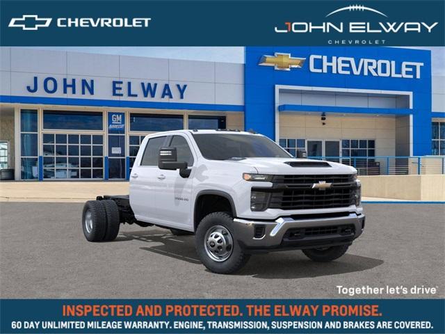 2025 Chevrolet Silverado 3500 HD CC Vehicle Photo in ENGLEWOOD, CO 80113-6708