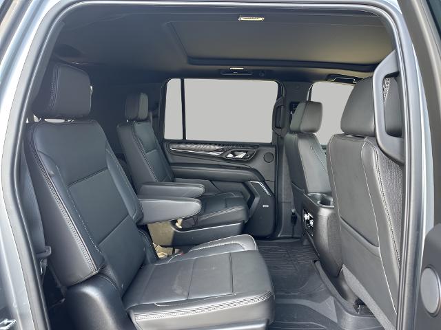 2022 GMC Yukon XL Vehicle Photo in MANITOWOC, WI 54220-5838