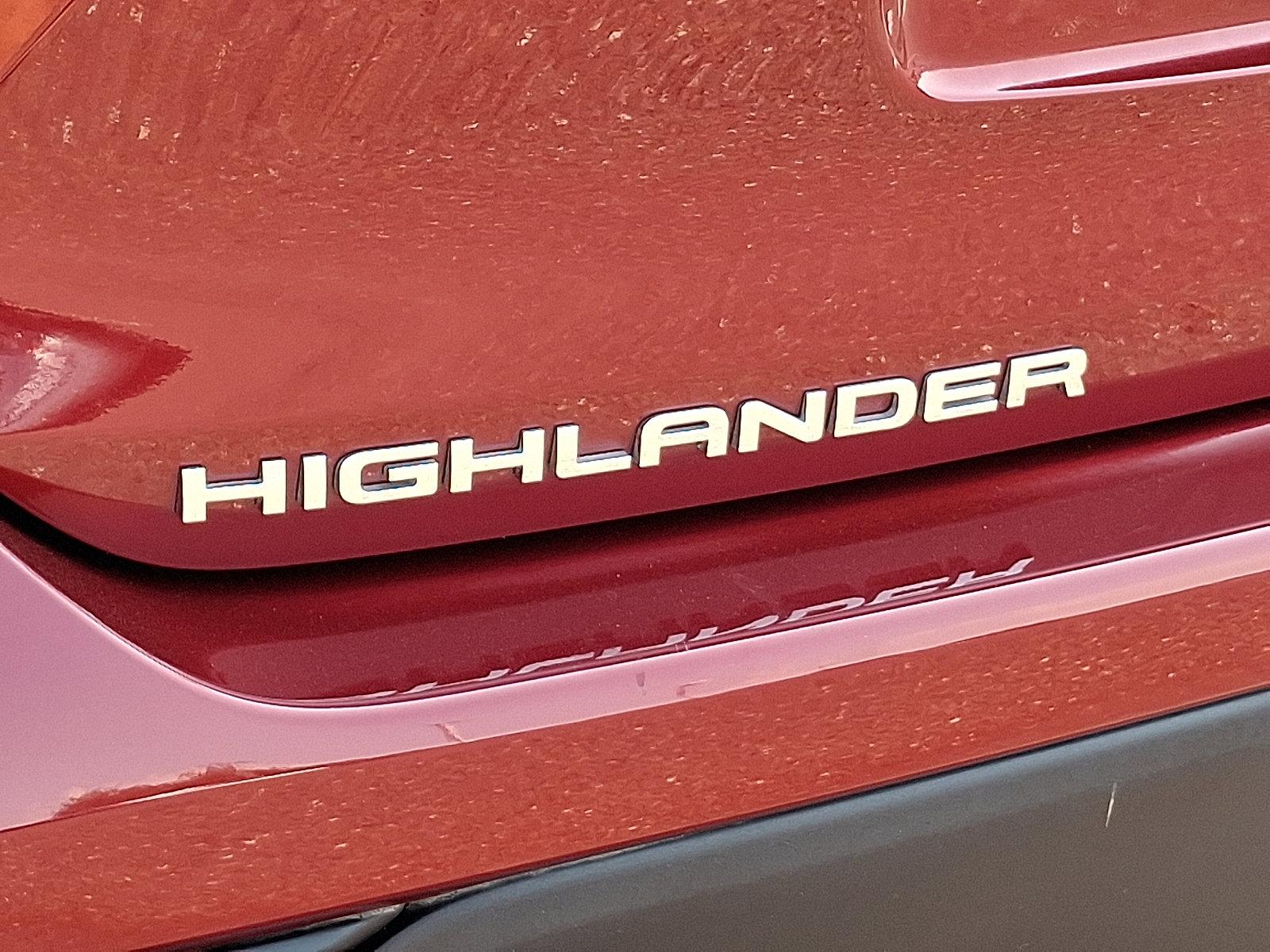 2023 Toyota Highlander Vehicle Photo in Trevose, PA 19053