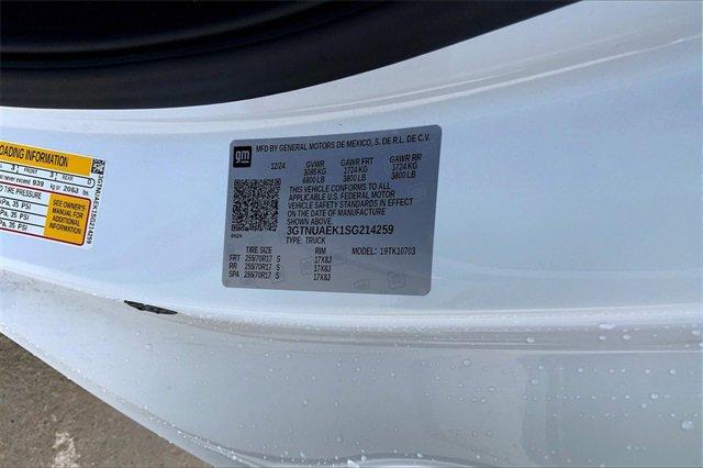 2025 GMC Sierra 1500 Vehicle Photo in TOPEKA, KS 66609-0000
