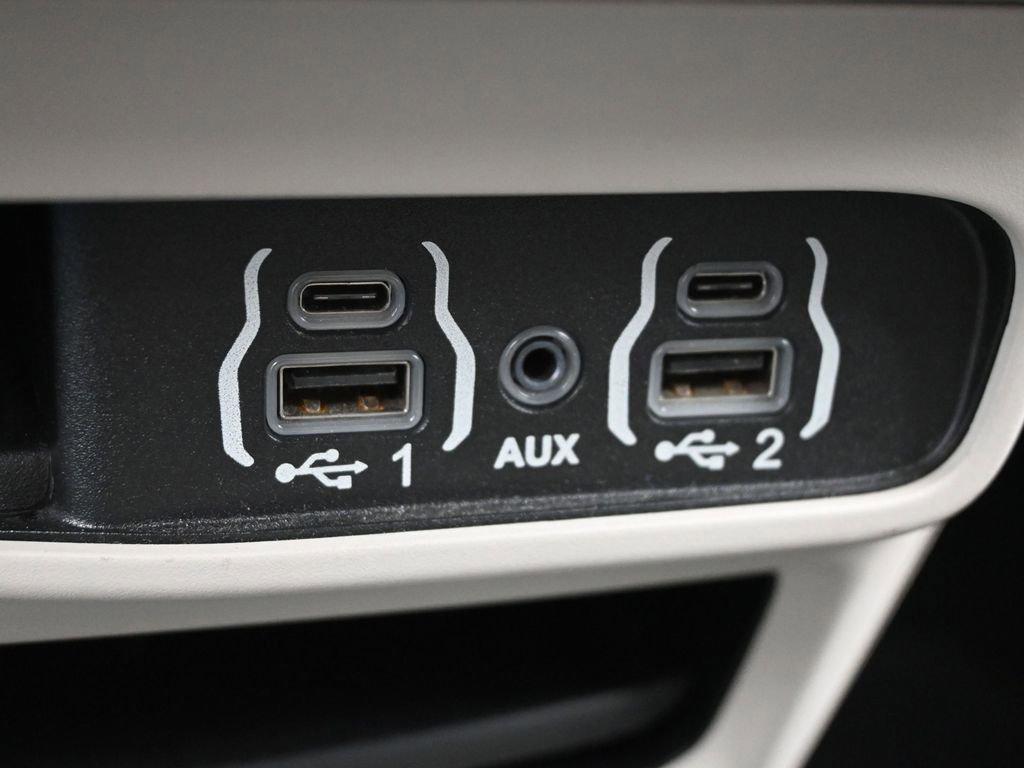 2021 Chrysler Pacifica Vehicle Photo in Cedar Rapids, IA 52402