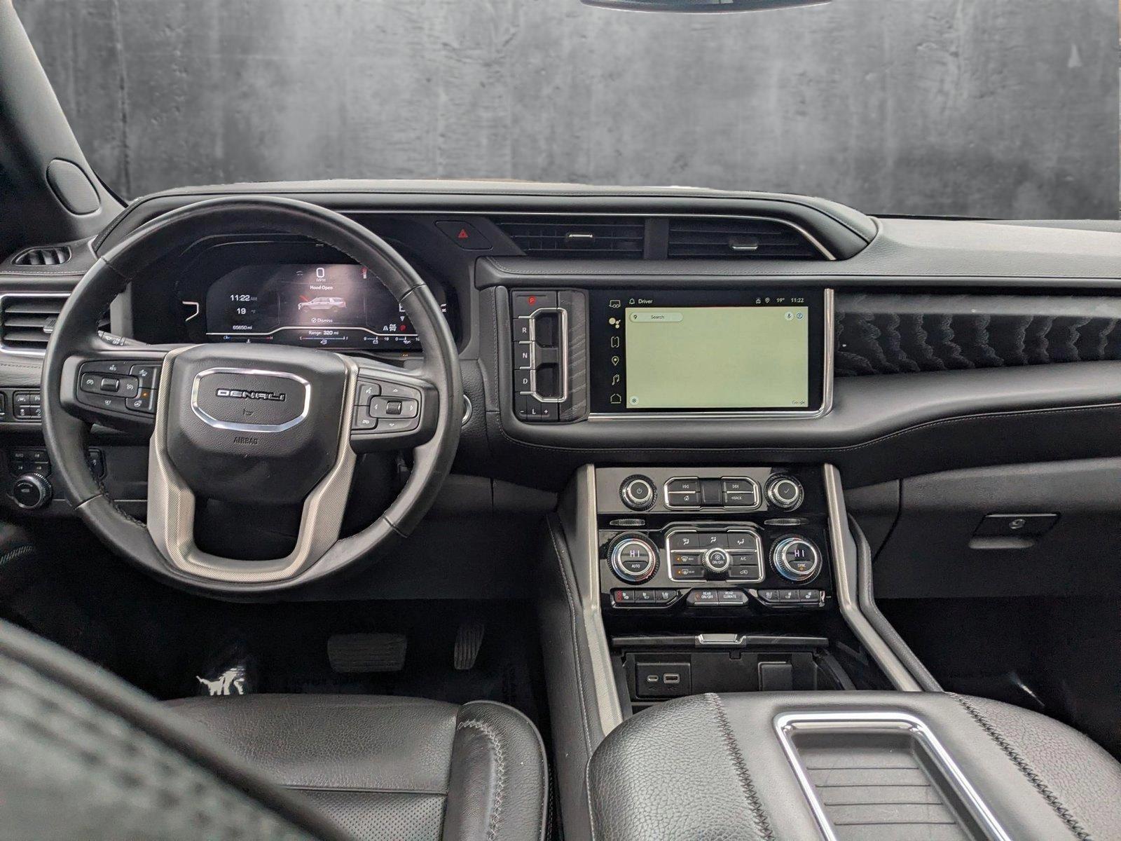 2023 GMC Yukon XL Vehicle Photo in LONE TREE, CO 80124-2750