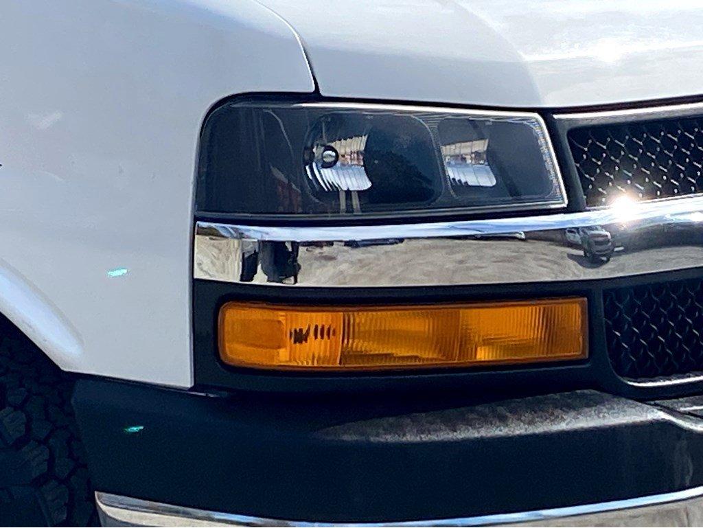 2020 Chevrolet Express Passenger Vehicle Photo in SAVANNAH, GA 31406-4513