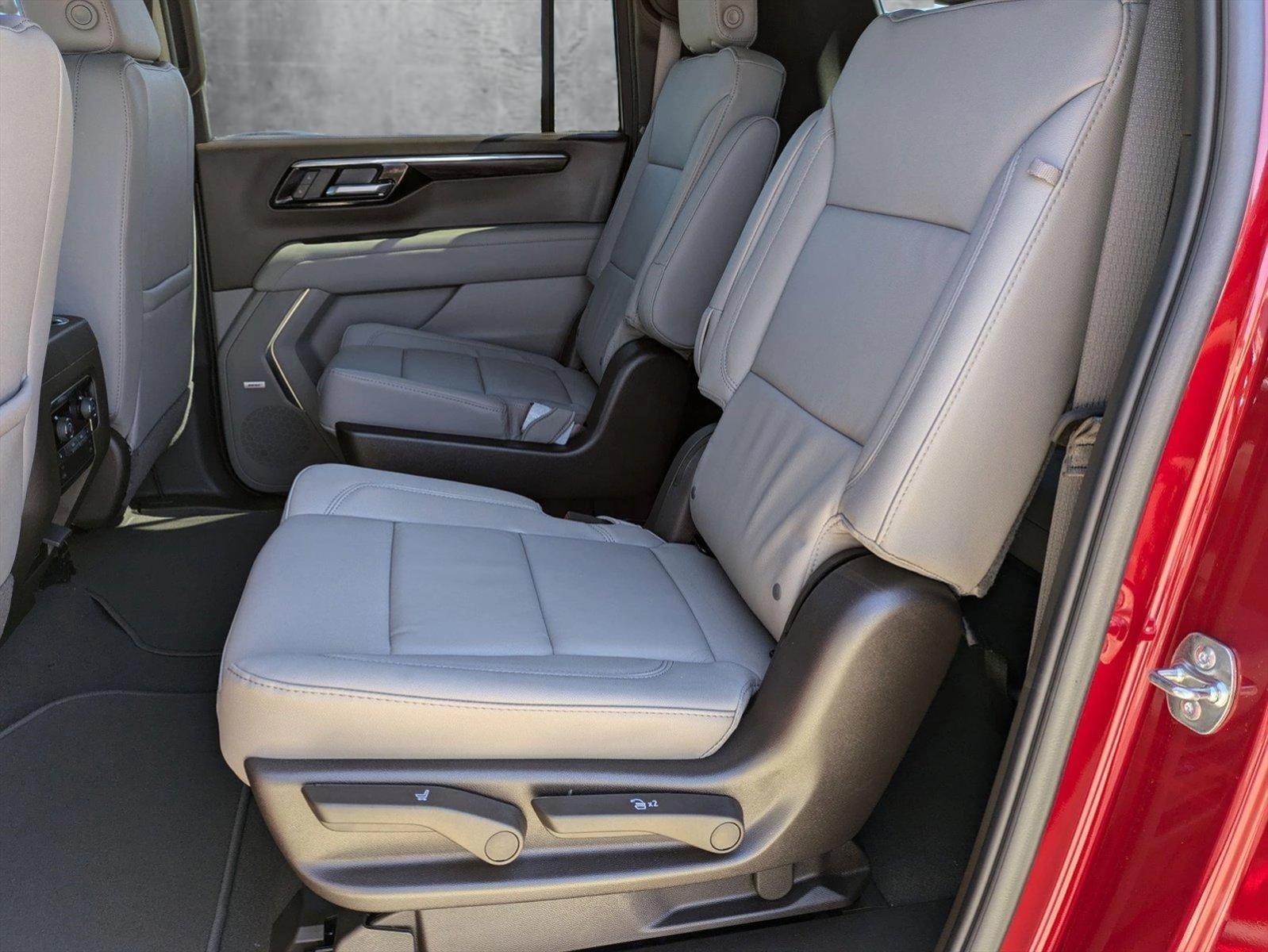 2025 Chevrolet Suburban Vehicle Photo in CORPUS CHRISTI, TX 78412-4902