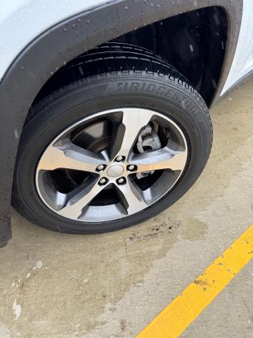 2023 Jeep Grand Cherokee L Vehicle Photo in Peoria, IL 61615
