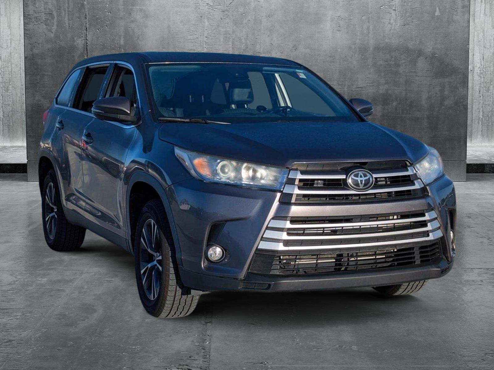 2019 Toyota Highlander Vehicle Photo in Ft. Myers, FL 33907