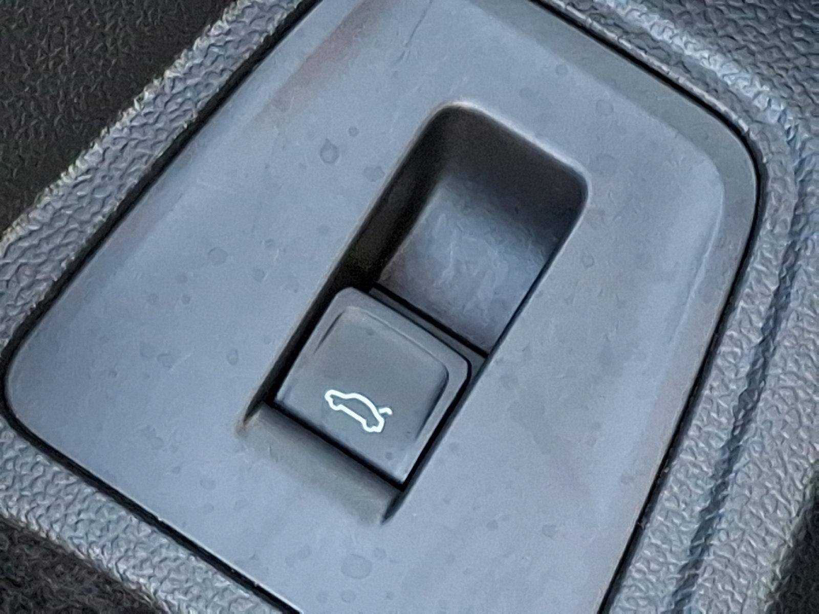 2022 Volkswagen Tiguan Vehicle Photo in Trevose, PA 19053