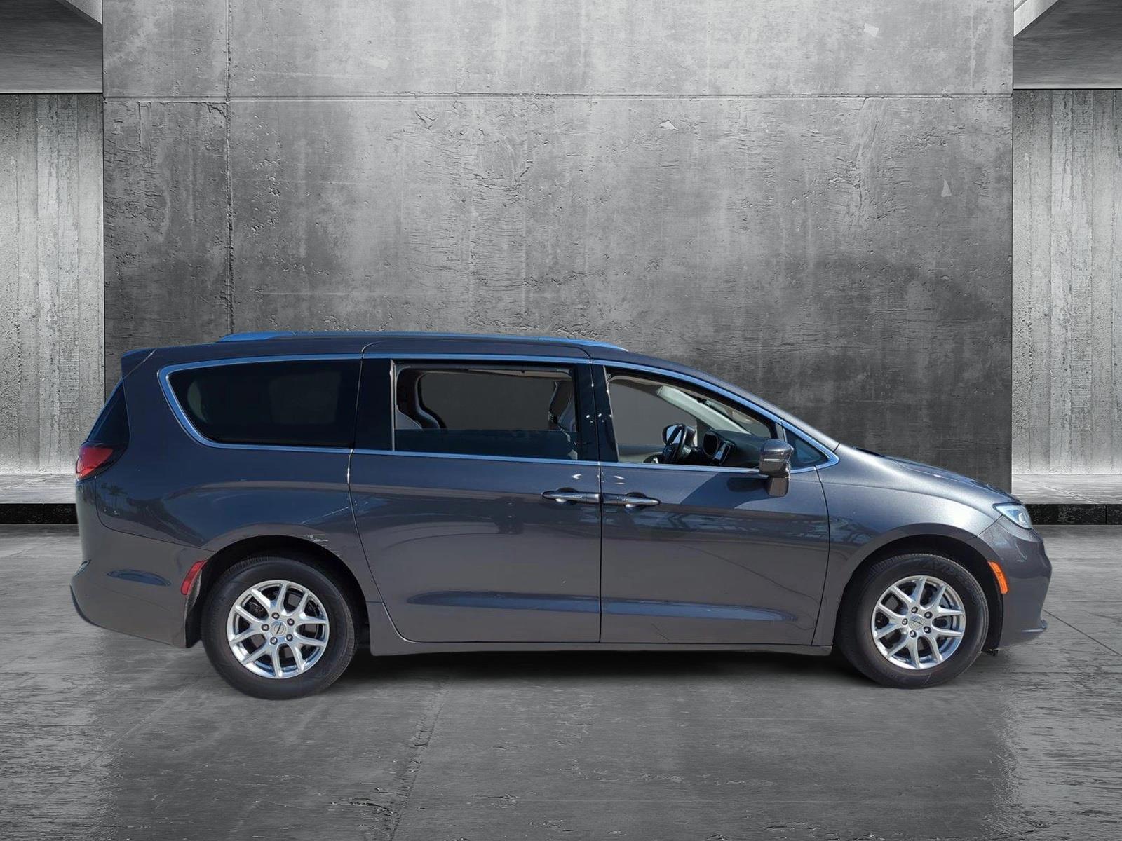 2021 Chrysler Pacifica Vehicle Photo in Pembroke Pines, FL 33027