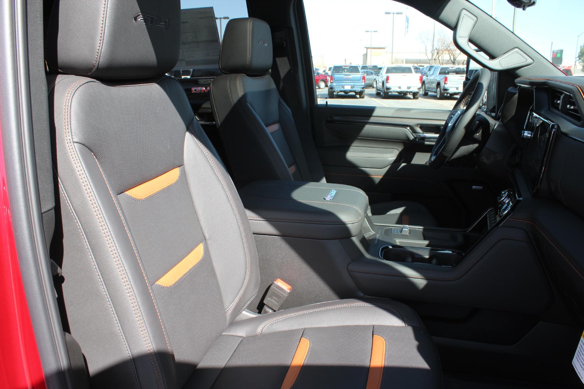 2025 GMC Sierra 2500 HD Vehicle Photo in AURORA, CO 80012-4011