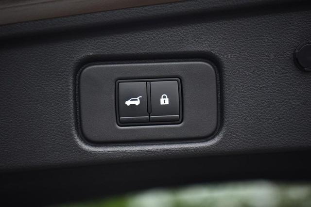 2023 Nissan Pathfinder Vehicle Photo in Ballwin, MO 63011