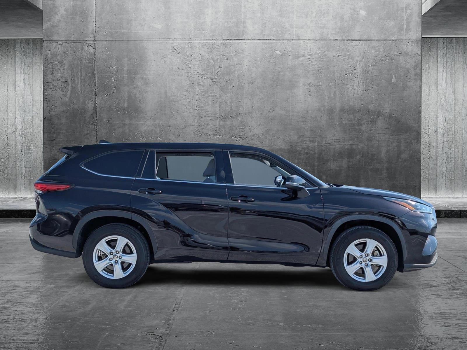 2022 Toyota Highlander Vehicle Photo in Ft. Myers, FL 33907