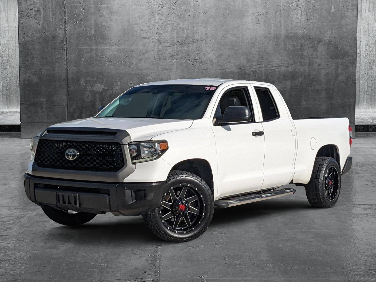 2019 Toyota Tundra 2WD Vehicle Photo in Davie, FL 33331