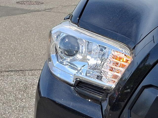 2021 Toyota Tacoma Vehicle Photo in DANBURY, CT 06810-5034