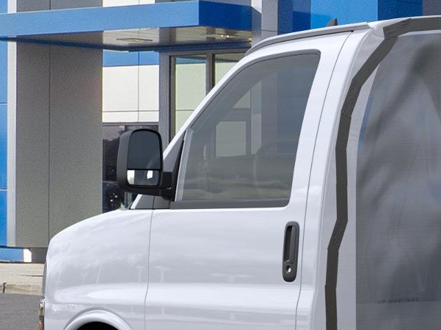 2025 Chevrolet Express Cutaway 3500 Vehicle Photo in DANBURY, CT 06810-5034