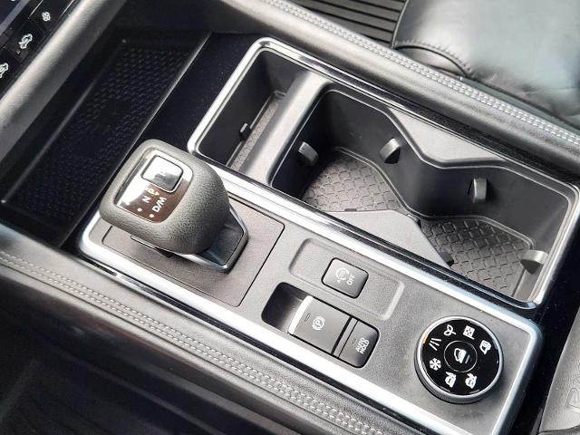 2022 Nissan Pathfinder Vehicle Photo in DENTON, TX 76210-9321