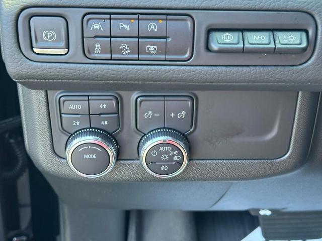 2023 GMC Yukon XL Vehicle Photo in COLUMBIA, MO 65203-3903