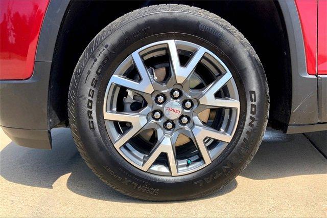 2023 GMC Acadia Vehicle Photo in TOPEKA, KS 66609-0000