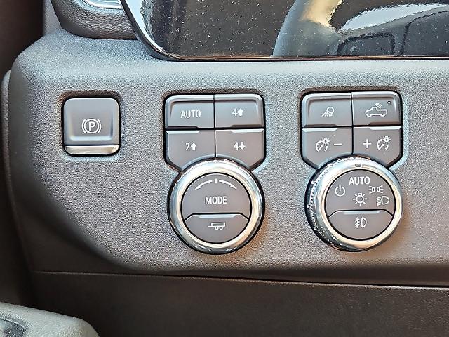 2025 GMC Sierra 2500 HD Vehicle Photo in TREVOSE, PA 19053-4984