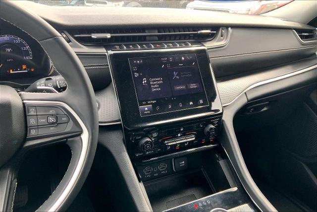 2023 Jeep Grand Cherokee L Vehicle Photo in KANSAS CITY, MO 64114-4502