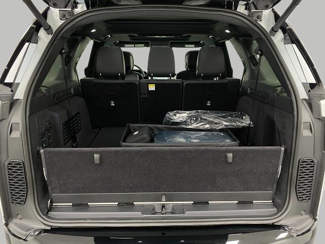 2024 Discovery Vehicle Photo in Appleton, WI 54913