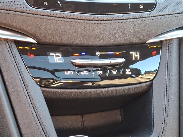 2025 Cadillac XT6 Vehicle Photo in ALLENTOWN, PA 18103-7399