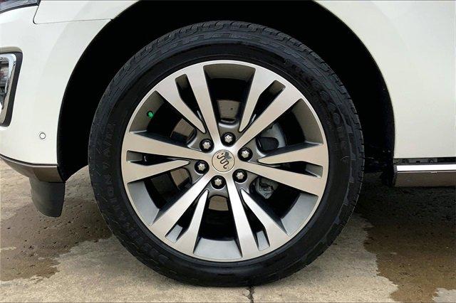 2020 Ford Expedition Vehicle Photo in TOPEKA, KS 66609-0000