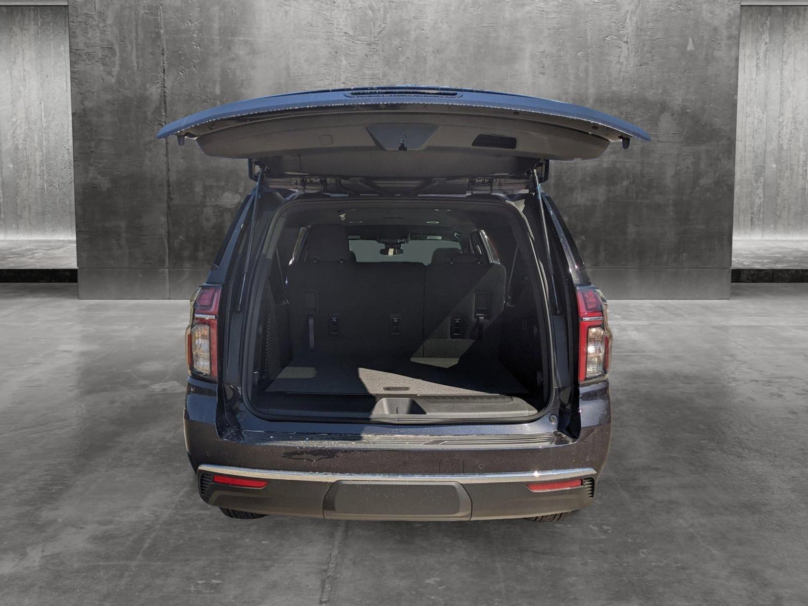 2024 Chevrolet Suburban Vehicle Photo in AUSTIN, TX 78759-4154