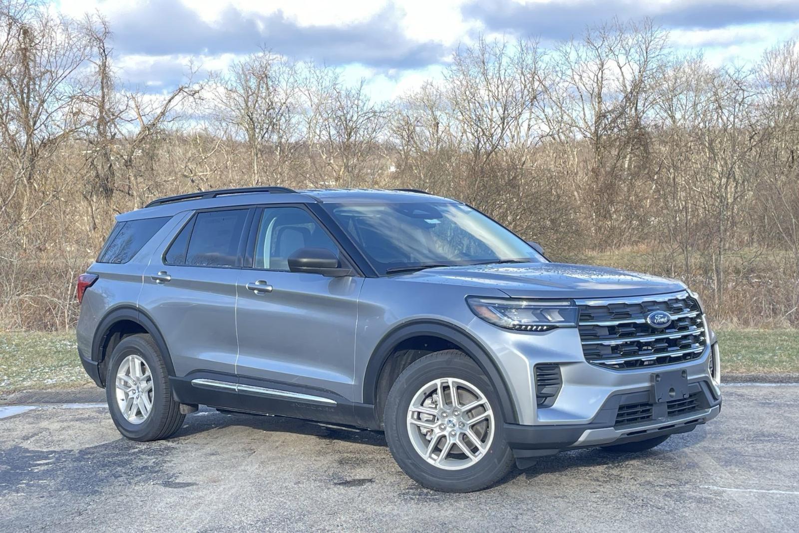 2025 Ford Explorer Vehicle Photo in Belle Vernon, PA 15012