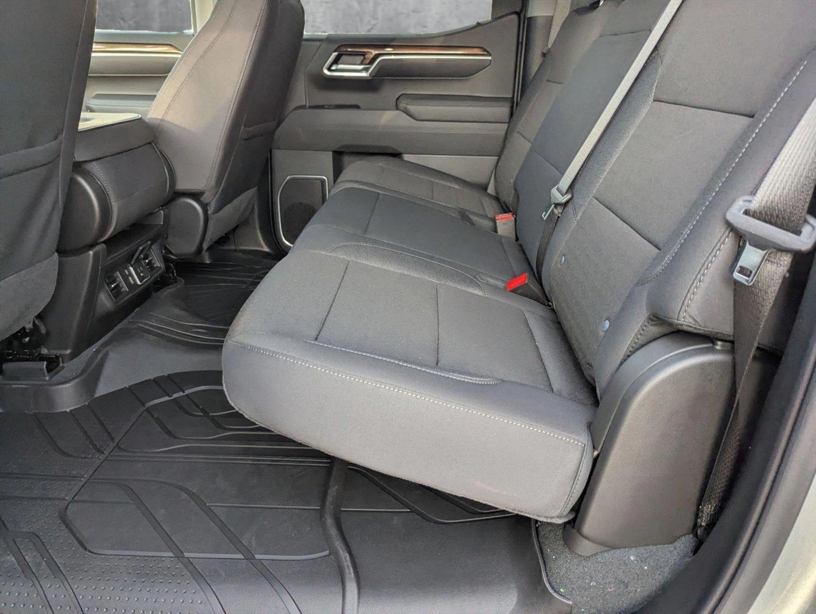 2025 Chevrolet Silverado 1500 Vehicle Photo in GREENACRES, FL 33463-3207