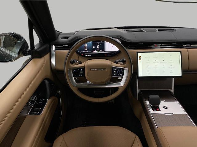 2025 Range Rover Vehicle Photo in Appleton, WI 54913