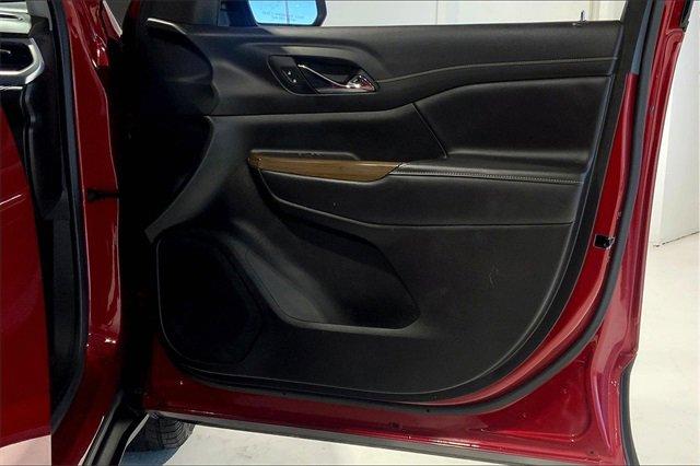 2022 GMC Acadia Vehicle Photo in TOPEKA, KS 66609-0000