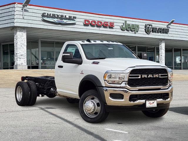 2024 Ram 5500 Chassis Cab Vehicle Photo in Ennis, TX 75119-5114
