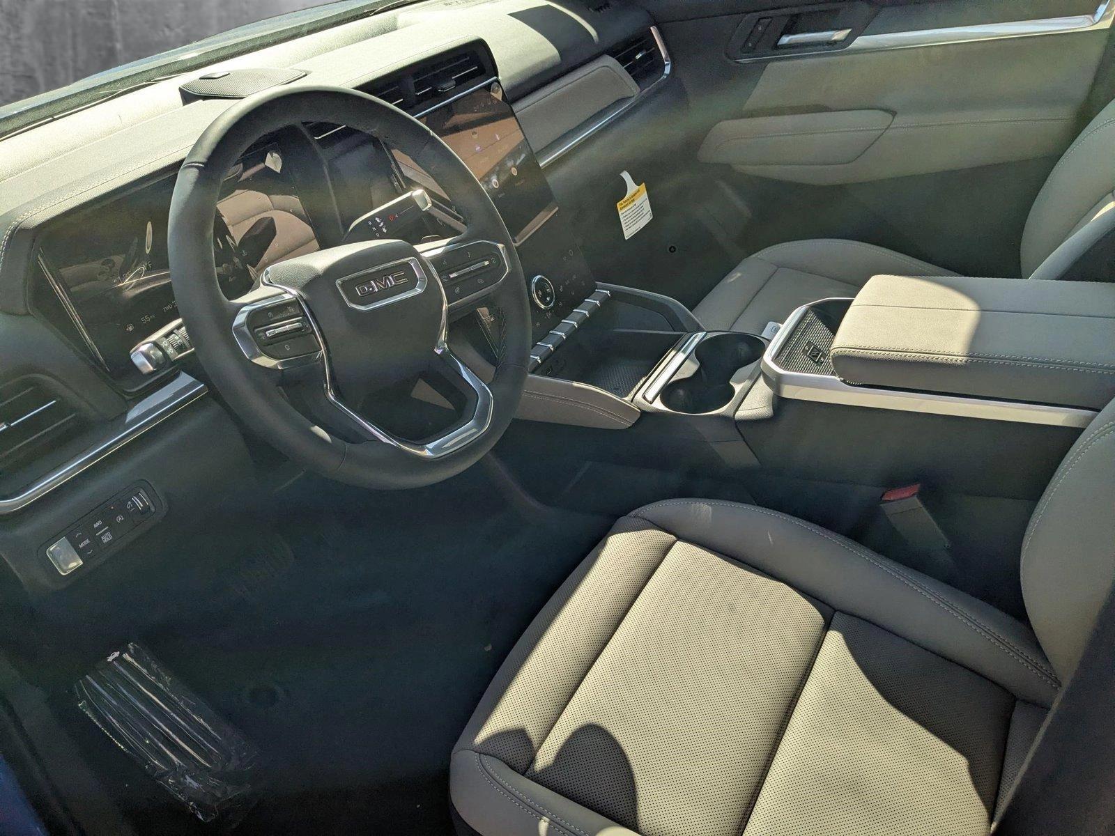 2025 GMC Terrain Vehicle Photo in LONE TREE, CO 80124-2750