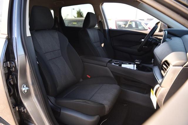 2025 Nissan Rogue Vehicle Photo in Ballwin, MO 63011