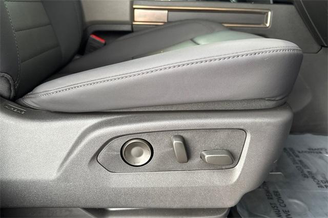2024 GMC HUMMER EV Pickup Vehicle Photo in ELK GROVE, CA 95757-8703