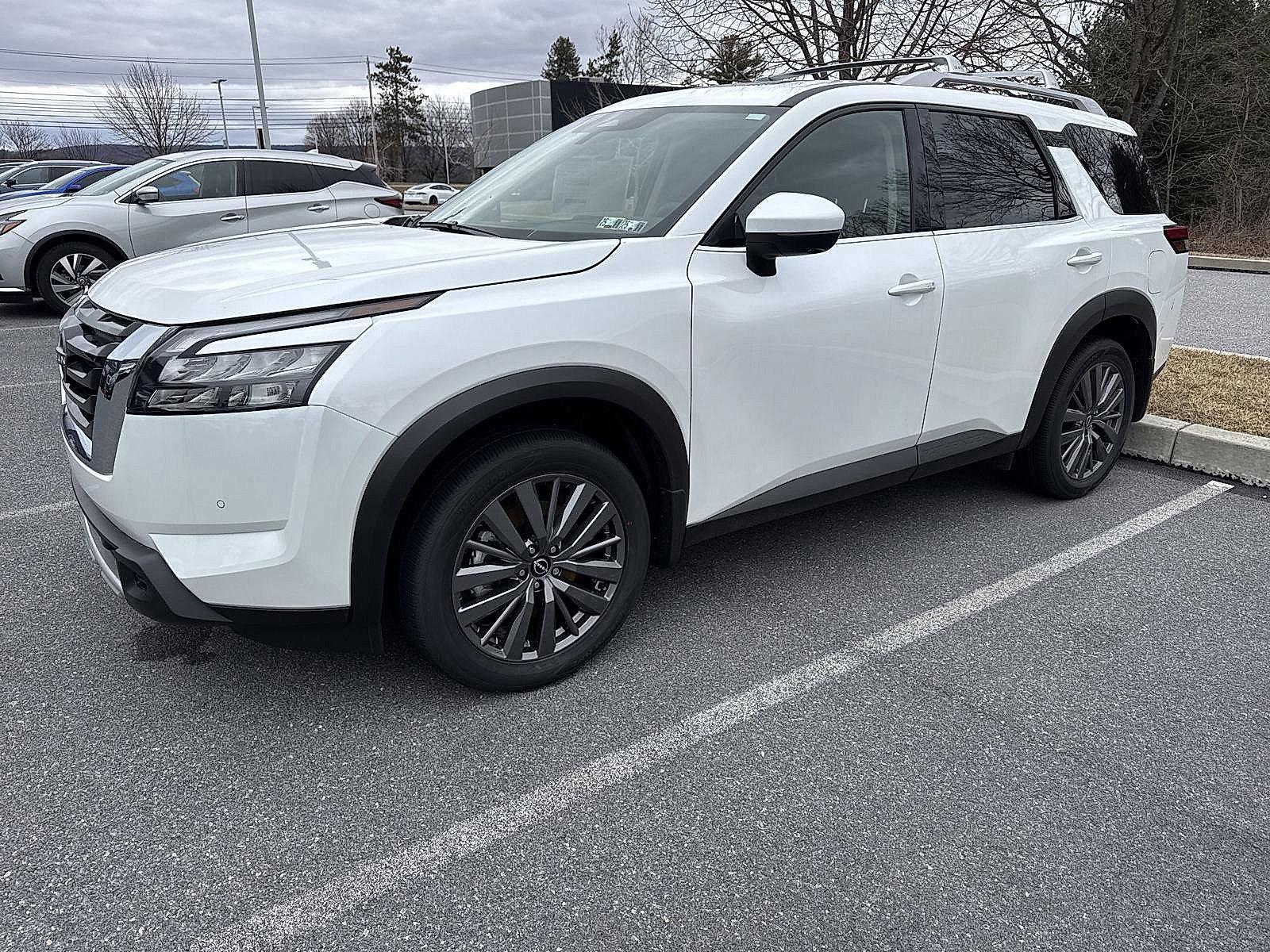 2025 Nissan Pathfinder Vehicle Photo in Mechanicsburg, PA 17050-2306