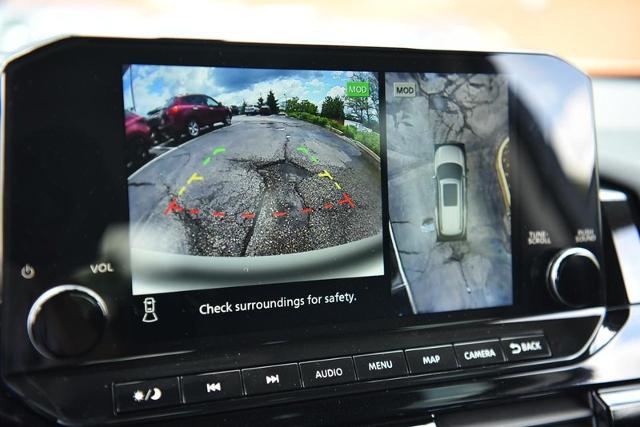 2025 Nissan Pathfinder Vehicle Photo in Ballwin, MO 63011
