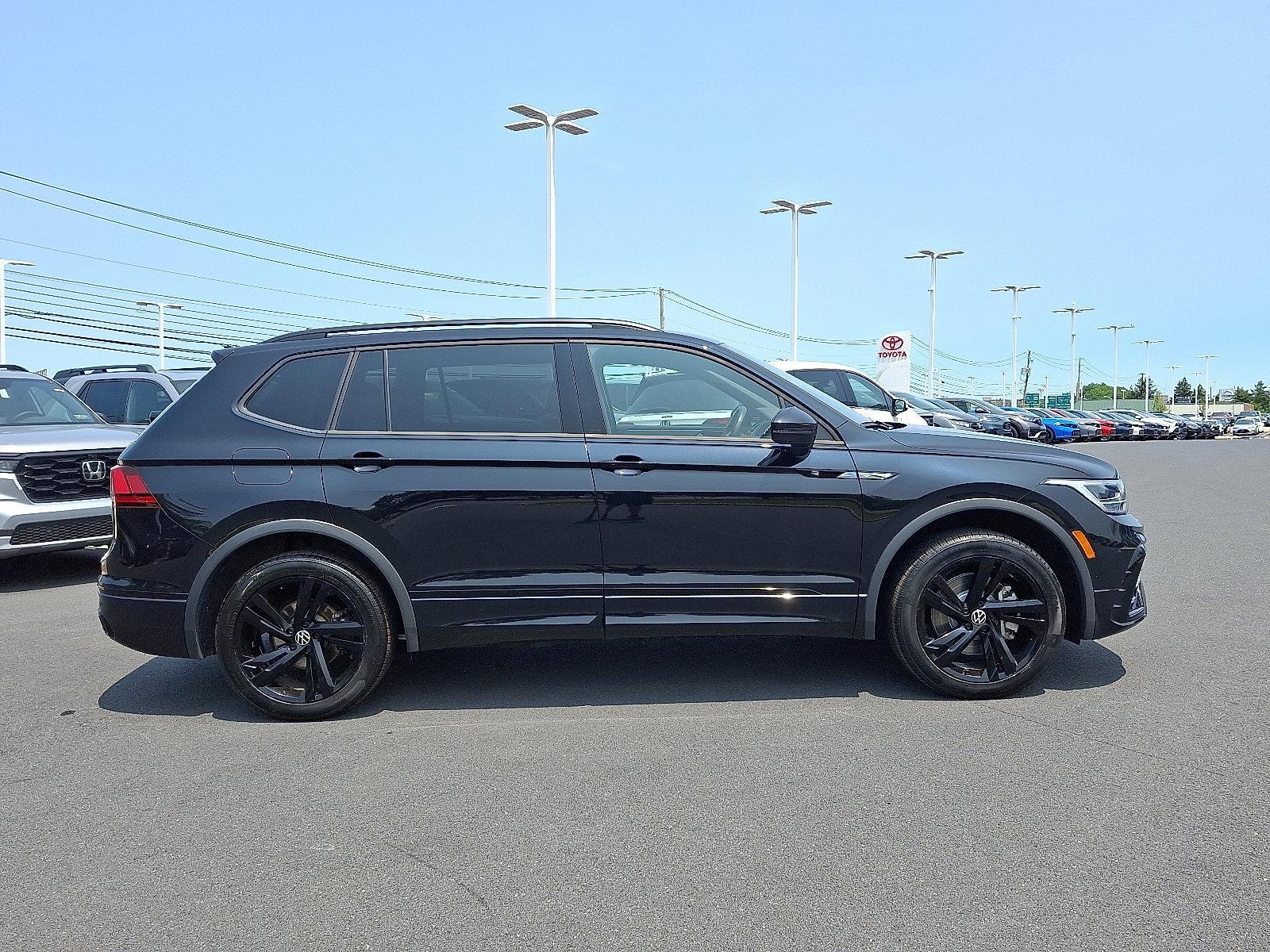 2024 Volkswagen Tiguan Vehicle Photo in Harrisburg, PA 17111