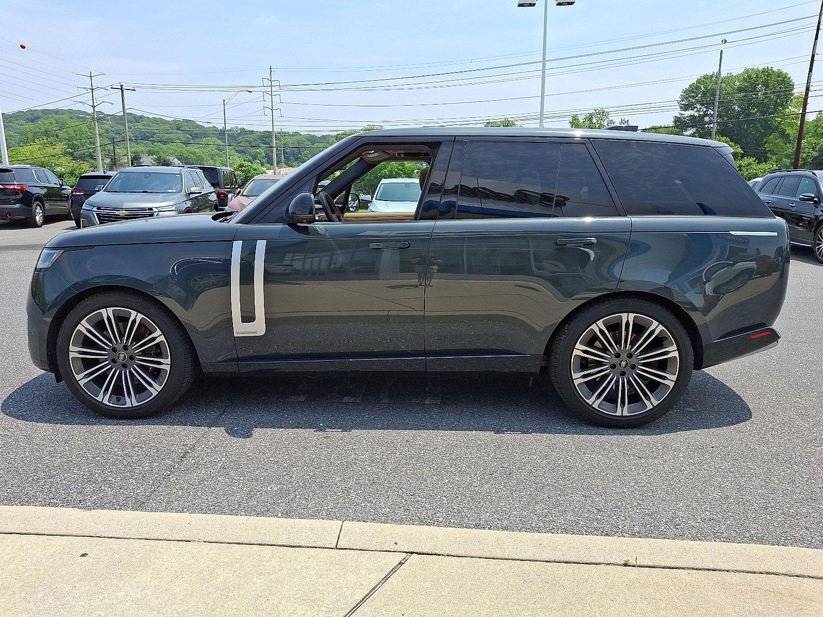 2023 Land Rover Range Rover Vehicle Photo in BETHLEHEM, PA 18017-9401