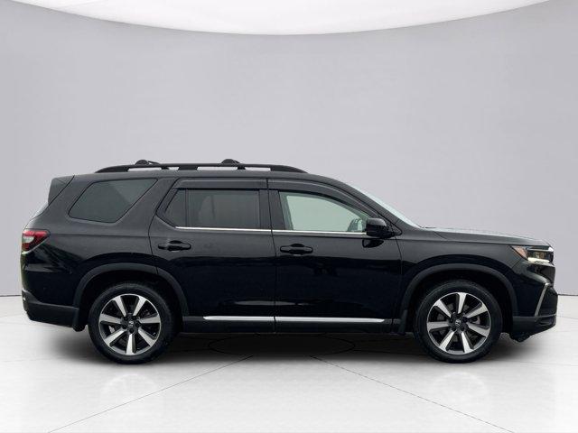 2023 Honda Pilot Vehicle Photo in LEOMINSTER, MA 01453-2952