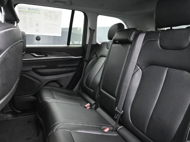 2023 Jeep Grand Cherokee Vehicle Photo in Cedar Rapids, IA 52402