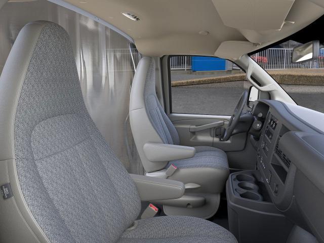 2025 Chevrolet Express Cutaway 3500 Vehicle Photo in INDEPENDENCE, MO 64055-1314