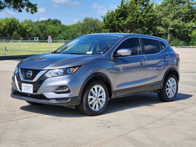 2022 Nissan Rogue Sport Vehicle Photo in DENTON, TX 76210-9321