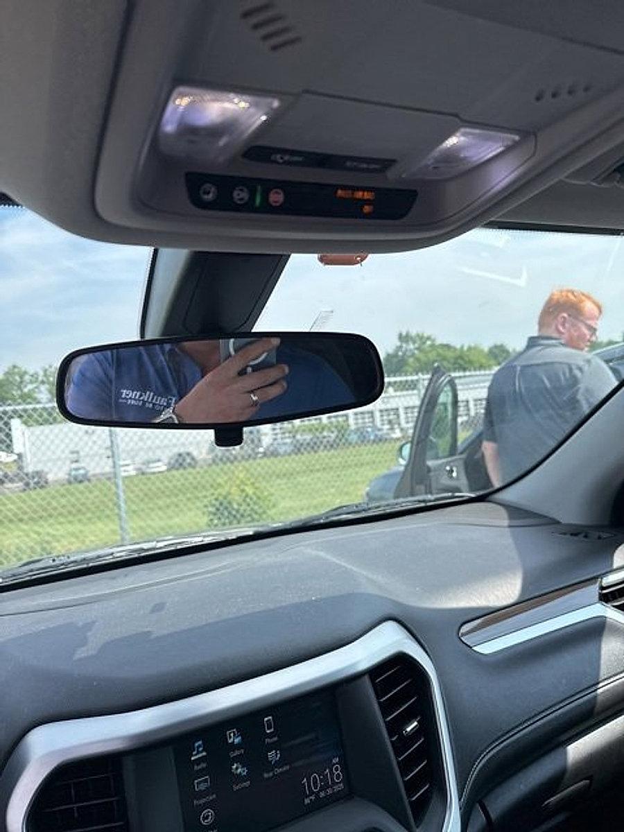 2019 GMC Acadia Vehicle Photo in Trevose, PA 19053